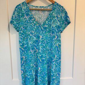 Lilly Pulitzer Etta V-Neck (Coral of the Story-Medium)